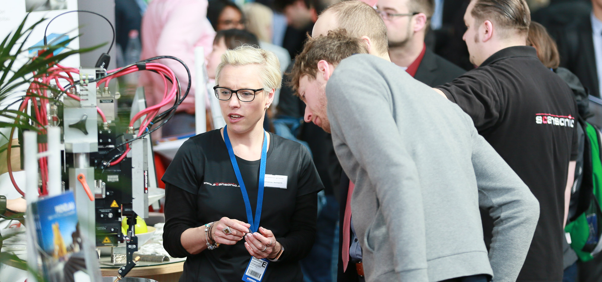 Foto connecticum Jobmesse - Messestand mit Technik und IT